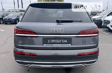 Внедорожник / Кроссовер Audi Q7 2021 в Киеве