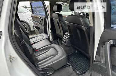 Внедорожник / Кроссовер Audi Q7 2010 в Черновцах