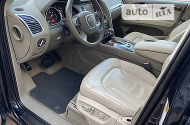 Внедорожник / Кроссовер Audi Q7 2010 в Ивано-Франковске