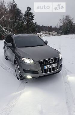 Позашляховик / Кросовер Audi Q7 2009 в Сарнах