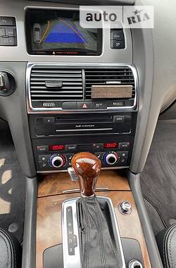 Внедорожник / Кроссовер Audi Q7 2011 в 