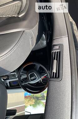 Внедорожник / Кроссовер Audi Q7 2011 в 