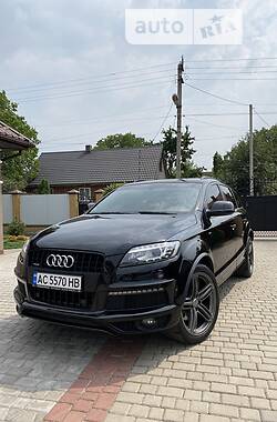 Внедорожник / Кроссовер Audi Q7 2011 в 