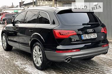 Внедорожник / Кроссовер Audi Q7 2012 в 