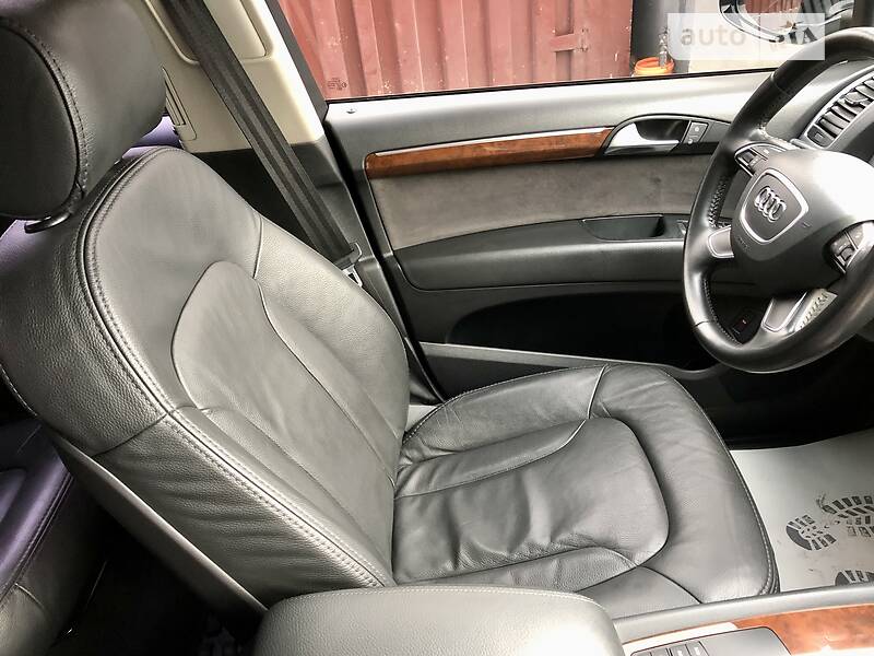 Позашляховик / Кросовер Audi Q7 2012 в Рівному