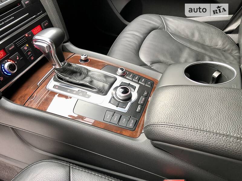 Позашляховик / Кросовер Audi Q7 2012 в Рівному