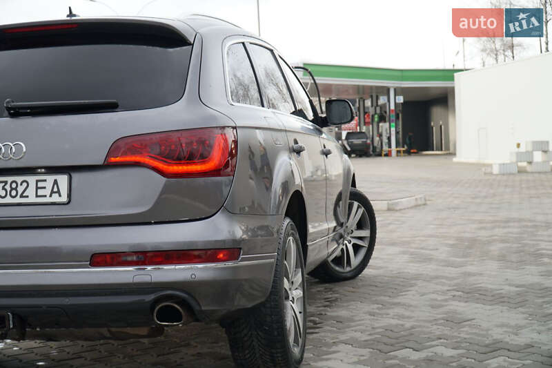 Позашляховик / Кросовер Audi Q7 2014 в Чернівцях