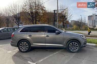 Позашляховик / Кросовер Audi Q7 2016 в 