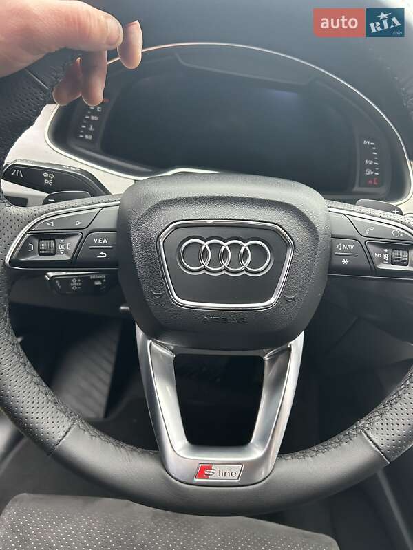 Внедорожник / Кроссовер Audi Q7 2015 в Тячеве