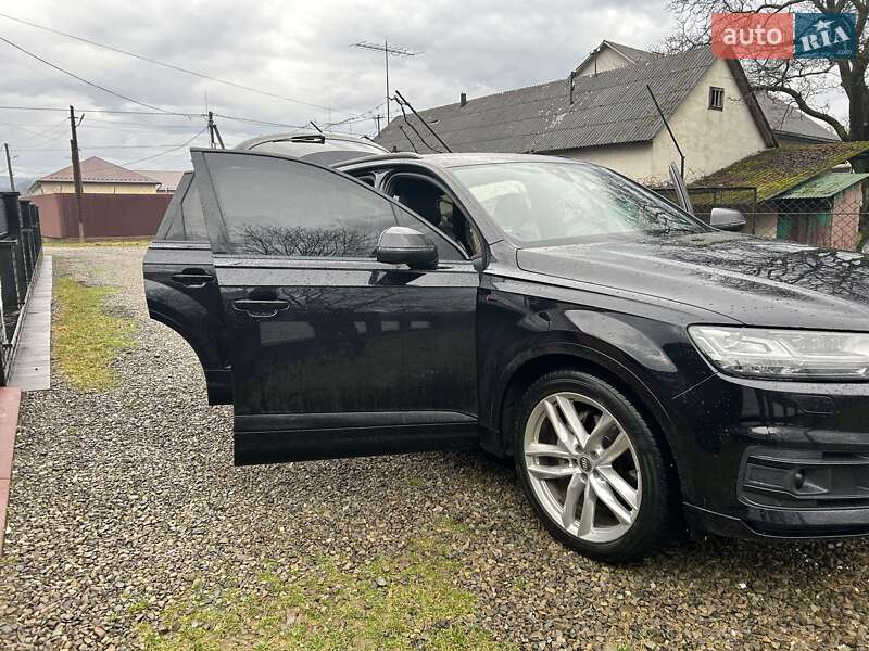 Внедорожник / Кроссовер Audi Q7 2015 в Тячеве