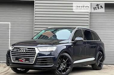 Внедорожник / Кроссовер Audi Q7 2016 в Киеве