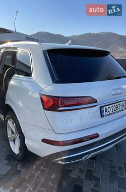 Внедорожник / Кроссовер Audi Q7 2020 в Хусте