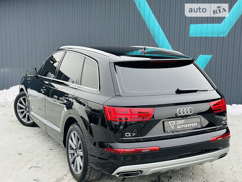 Позашляховик / Кросовер Audi Q7 2019 в Мукачевому