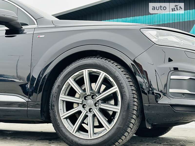 Позашляховик / Кросовер Audi Q7 2019 в Мукачевому