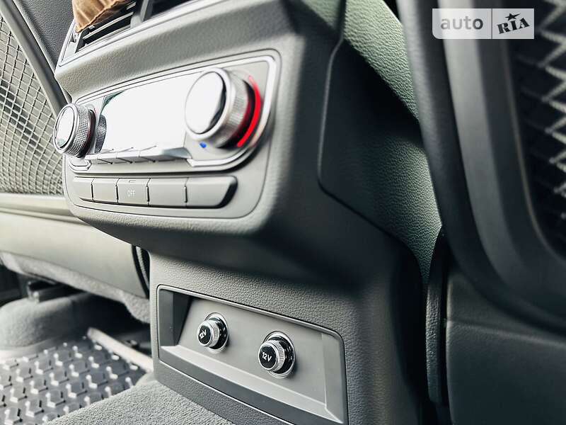 Позашляховик / Кросовер Audi Q7 2019 в Мукачевому
