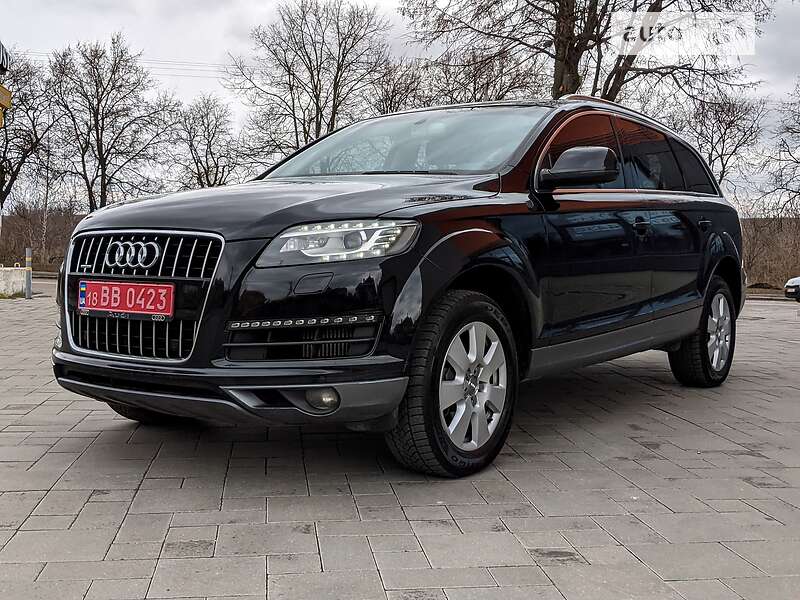 Внедорожник / Кроссовер Audi Q7 2014 в 