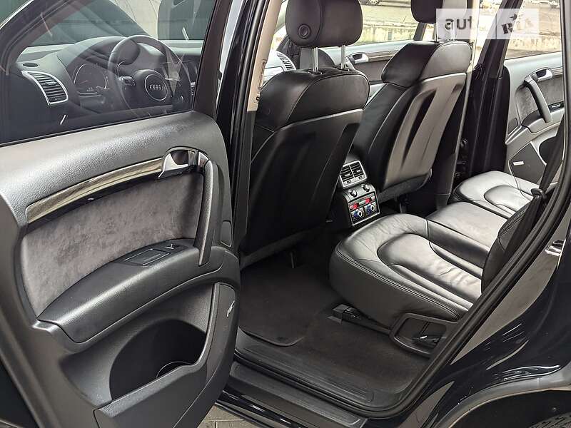 Внедорожник / Кроссовер Audi Q7 2014 в Ровно