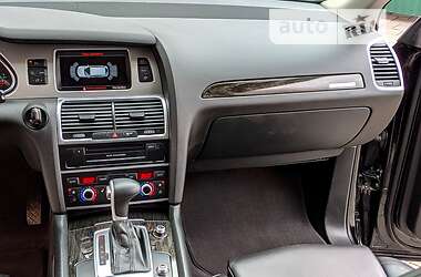 Внедорожник / Кроссовер Audi Q7 2014 в 