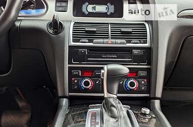 Внедорожник / Кроссовер Audi Q7 2014 в 