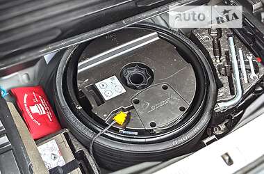 Внедорожник / Кроссовер Audi Q7 2014 в 