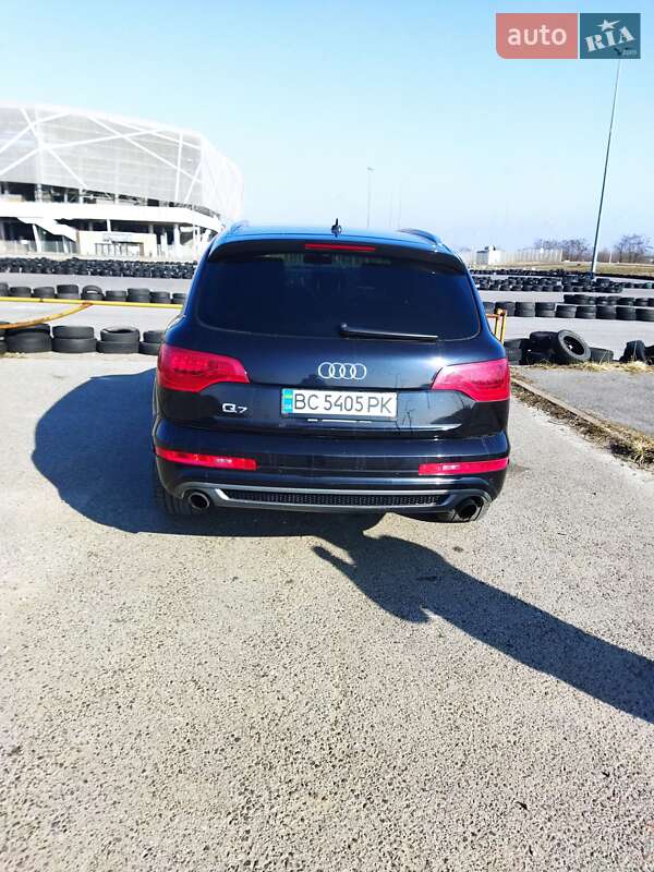 Позашляховик / Кросовер Audi Q7 2011 в Львові