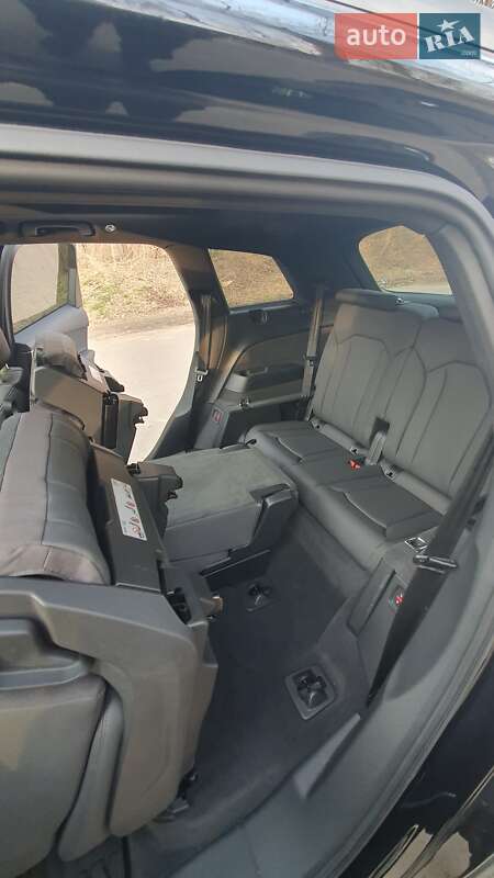 Позашляховик / Кросовер Audi Q7 2020 в Полтаві