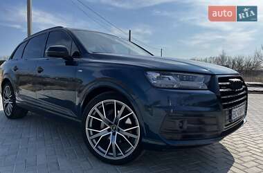 Внедорожник / Кроссовер Audi Q7 2018 в 