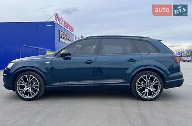 Внедорожник / Кроссовер Audi Q7 2018 в 