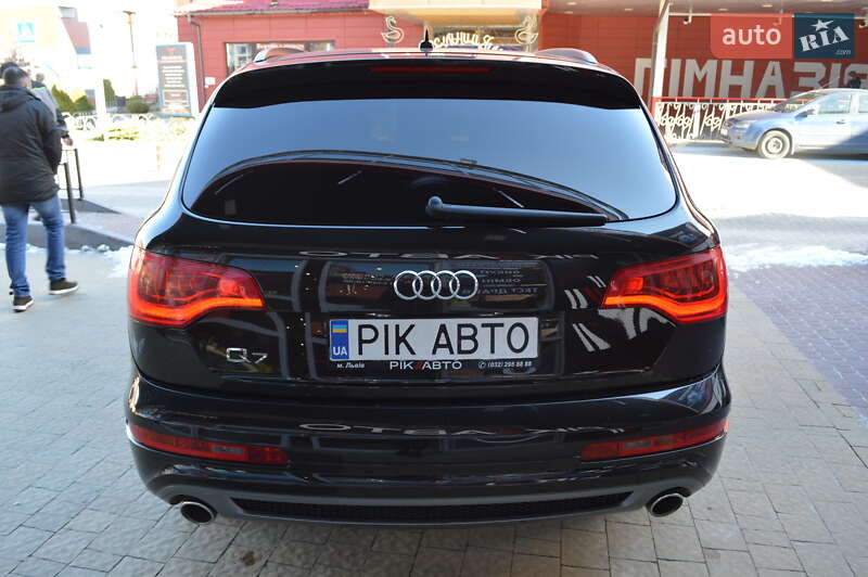 Позашляховик / Кросовер Audi Q7 2013 в Львові