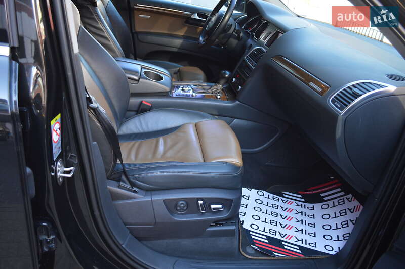 Позашляховик / Кросовер Audi Q7 2013 в Львові