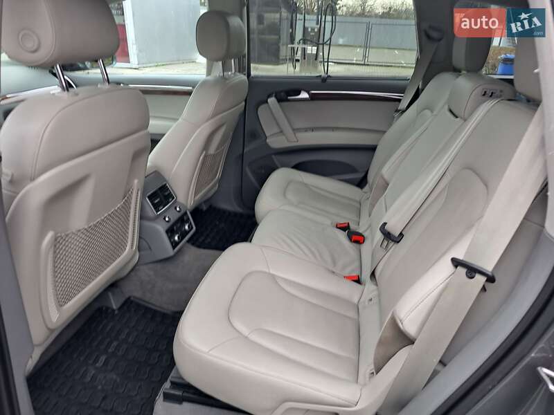 Позашляховик / Кросовер Audi Q7 2015 в Львові