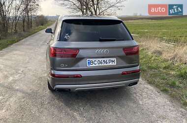 Позашляховик / Кросовер Audi Q7 2017 в 