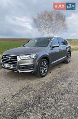 Позашляховик / Кросовер Audi Q7 2017 в 