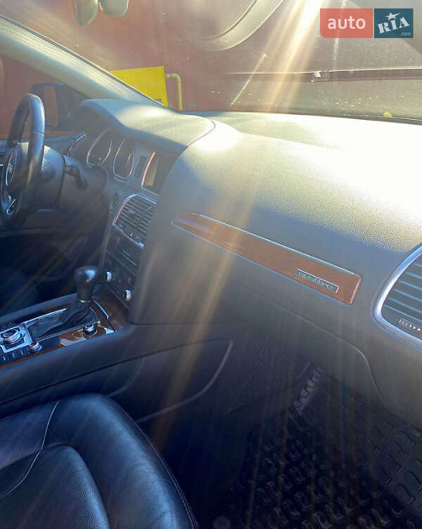 Позашляховик / Кросовер Audi Q7 2013 в Львові