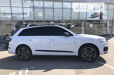 Позашляховик / Кросовер Audi Q7 2016 в Києві