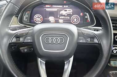 Внедорожник / Кроссовер Audi Q7 2017 в 