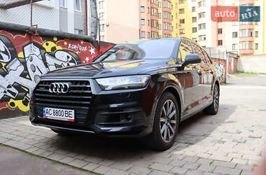 Внедорожник / Кроссовер Audi Q7 2017 в 