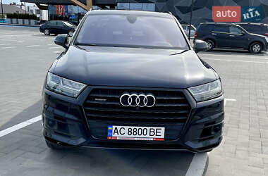 Внедорожник / Кроссовер Audi Q7 2017 в 