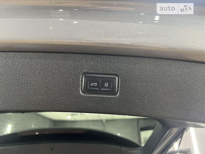 Позашляховик / Кросовер Audi Q7 2017 в Харкові