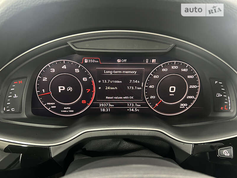 Позашляховик / Кросовер Audi Q7 2017 в Харкові