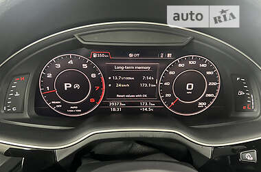 Внедорожник / Кроссовер Audi Q7 2017 в 
