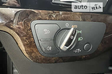 Внедорожник / Кроссовер Audi Q7 2017 в 
