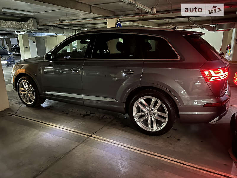 Позашляховик / Кросовер Audi Q7 2017 в Харкові