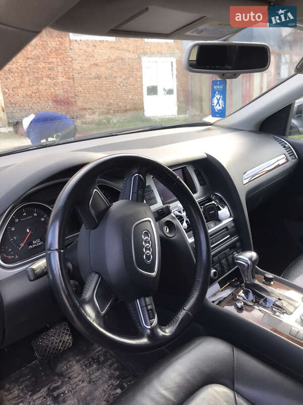 Внедорожник / Кроссовер Audi Q7 2013 в Борщеве
