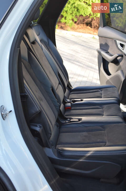 Внедорожник / Кроссовер Audi Q7 2018 в Луцке