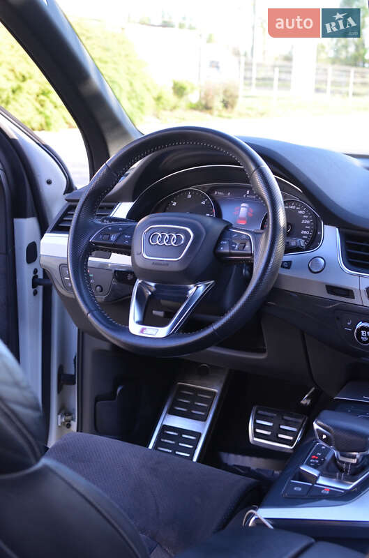 Внедорожник / Кроссовер Audi Q7 2018 в Луцке