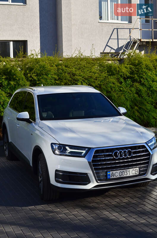 Внедорожник / Кроссовер Audi Q7 2018 в Луцке