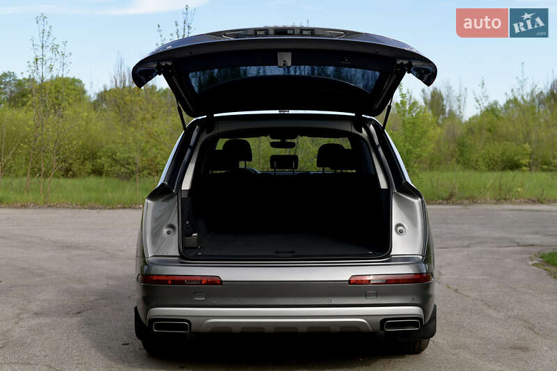 Позашляховик / Кросовер Audi Q7 2017 в Харкові фото 7 Позашляховик / Кросовер Audi Q7 2017 в Харкові