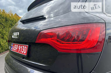 Внедорожник / Кроссовер Audi Q7 2012 в 