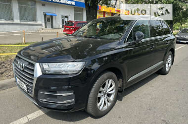 Внедорожник / Кроссовер Audi Q7 2017 в 